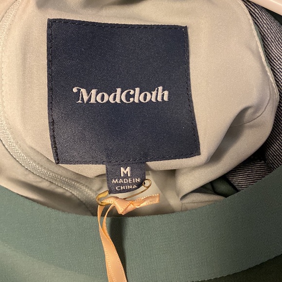 ModCloth Green Halter Dress - Size Medium - Picture 5 of 6